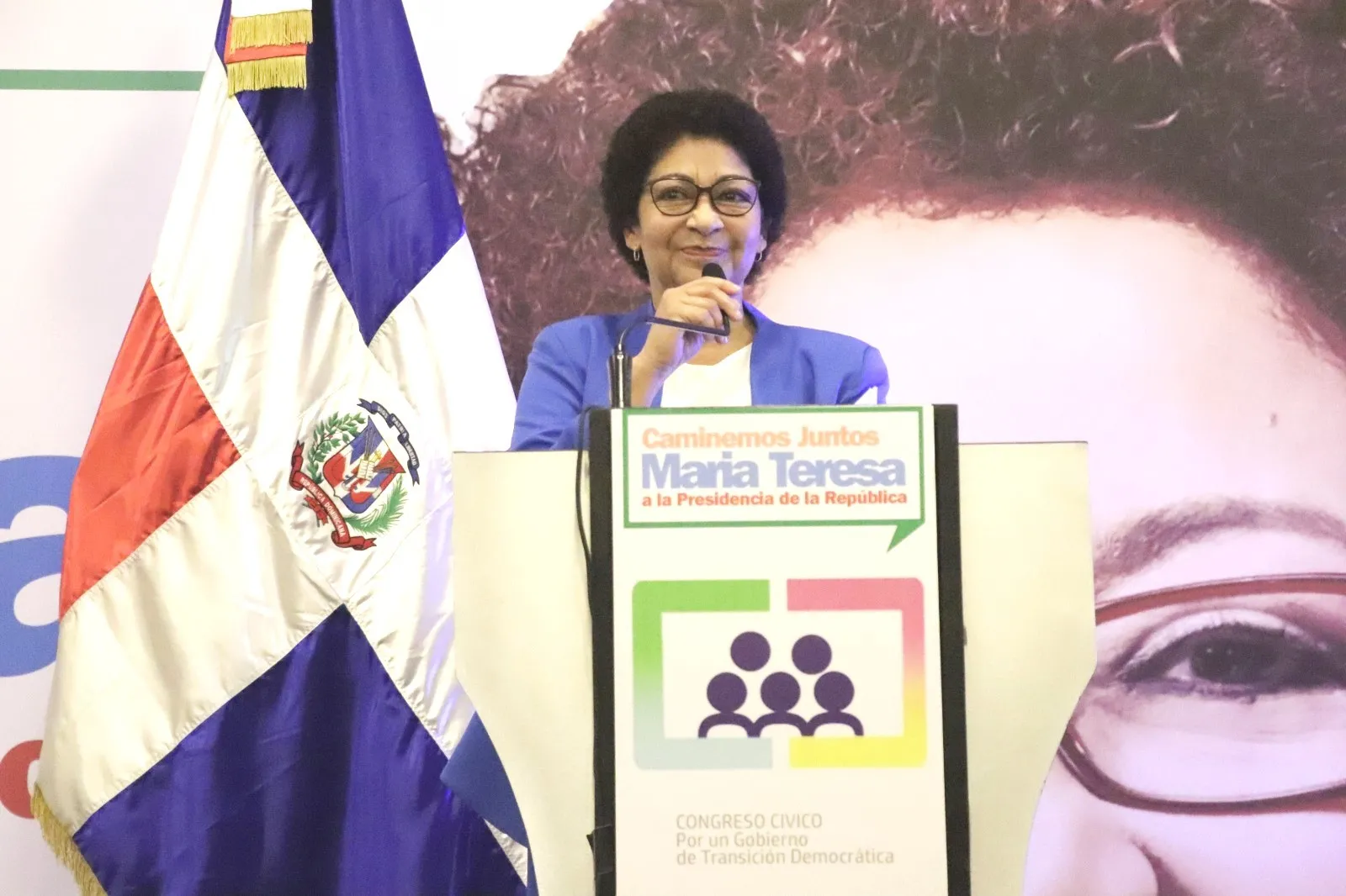 Congreso Cívico elige a María Teresa Cabrera candidata presidencial