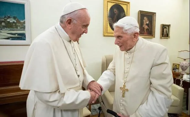 El papa dice que la muerte de Benedicto XVI 