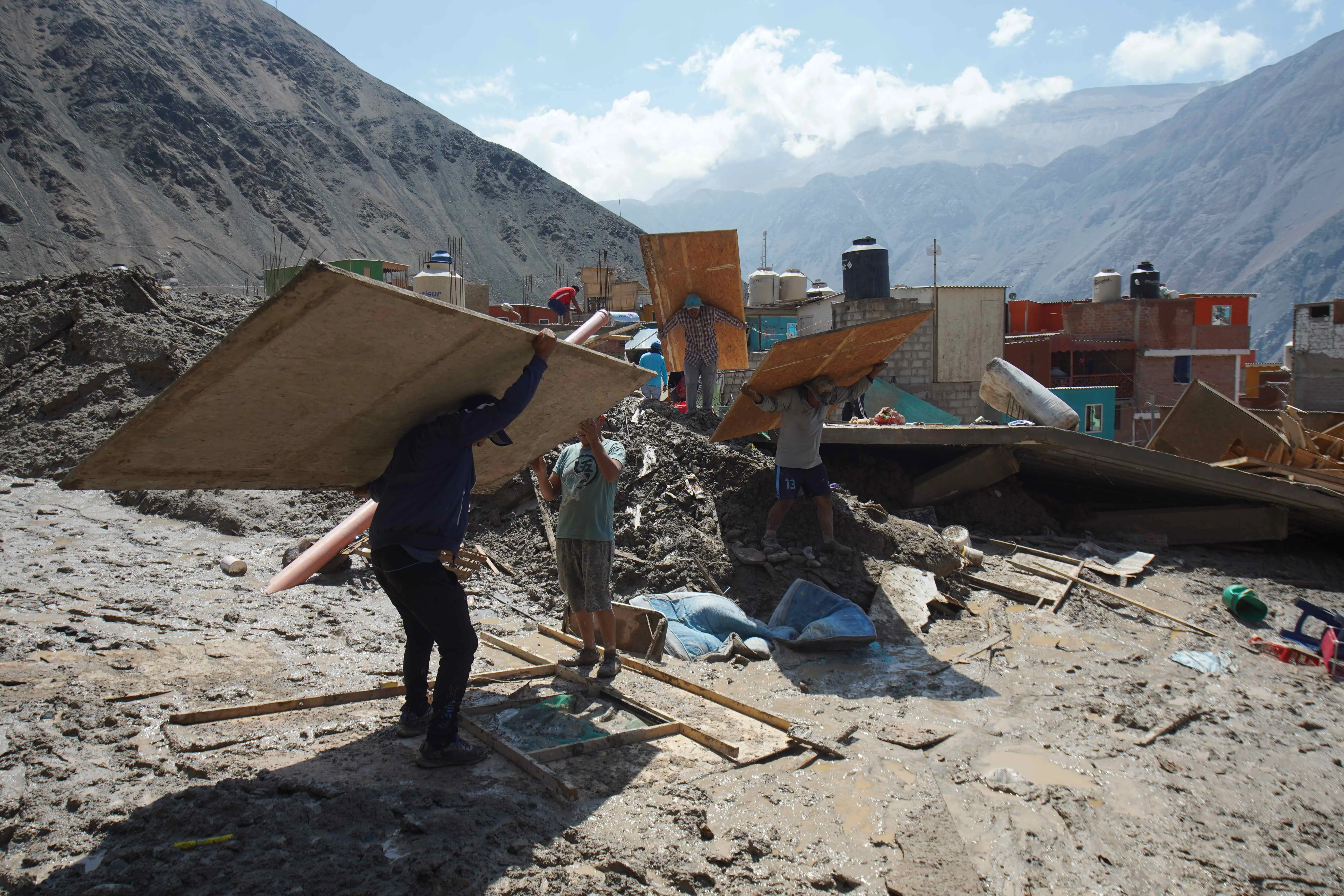 Pueblos arrasados, el rastro de los aludes en el sur de Perú