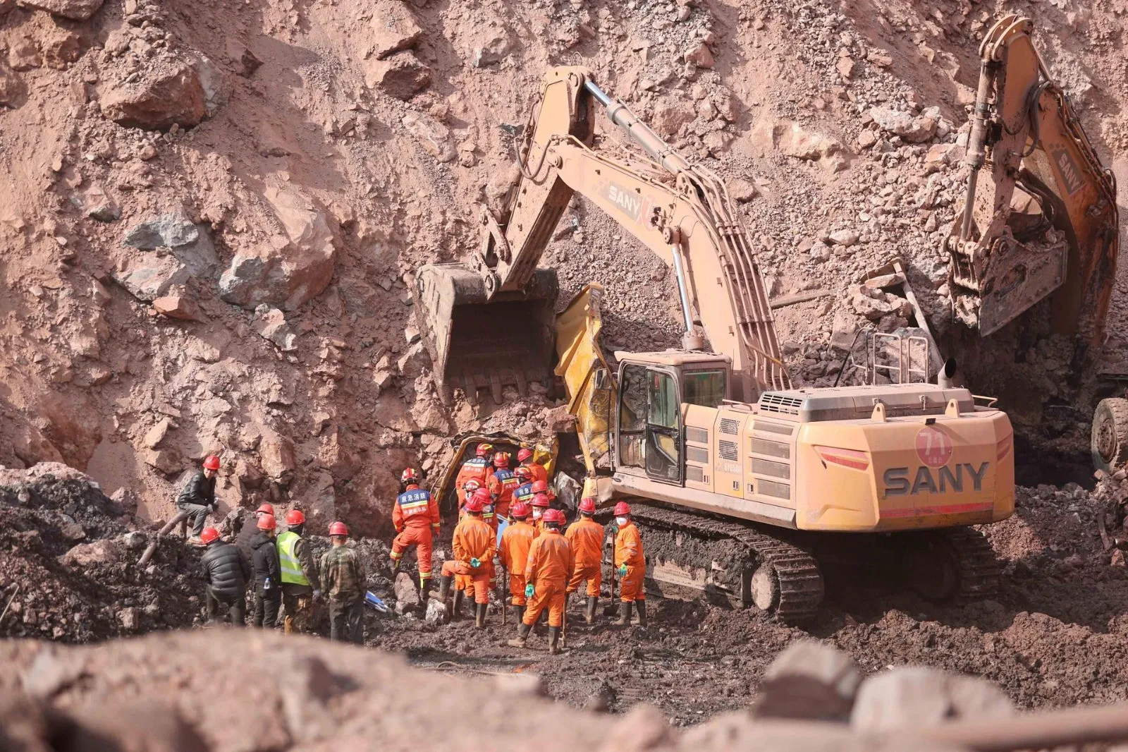 Seis muertos por el colapso de una mina en norte de China