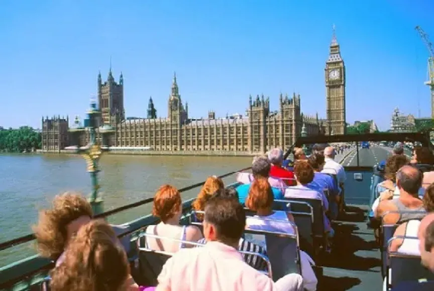 Se redujo en 15% contribución del turismo a economías de Londres, París, Berlín, Roma y Madrid