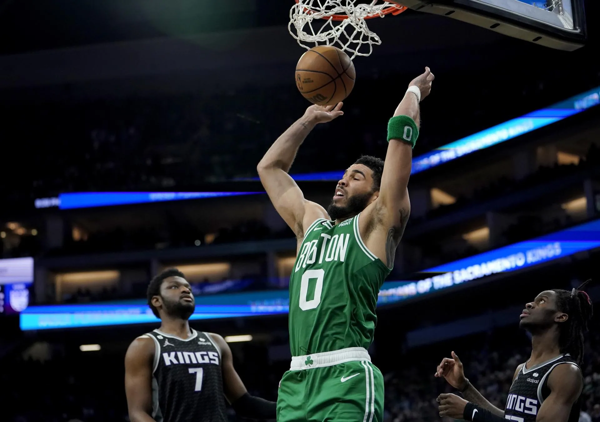 Tatum resucita para salvar a los Celtics y forzar el séptimo partido en Boston