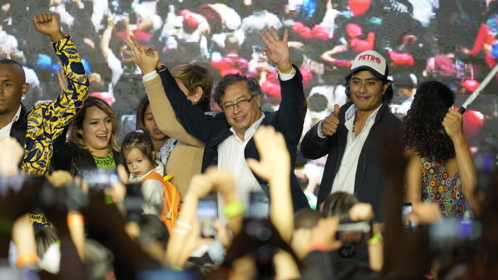 La justicia colombiana investiga al hijo de Gustavo Petro por lavado de ...