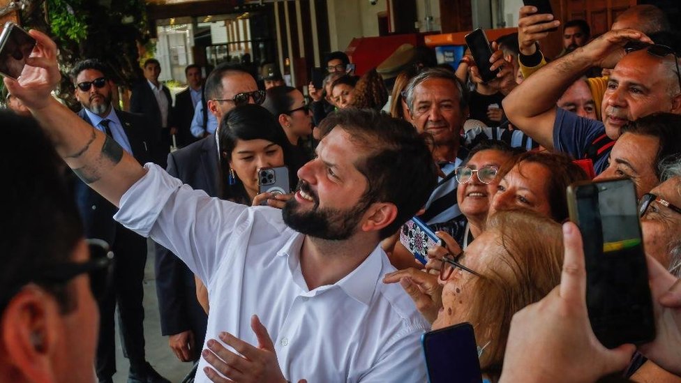 “Mucha gente le tiene cariño a Boric, le gustaría que le vaya bien, pero de alguna forma le está diciendo que primero gobierne”