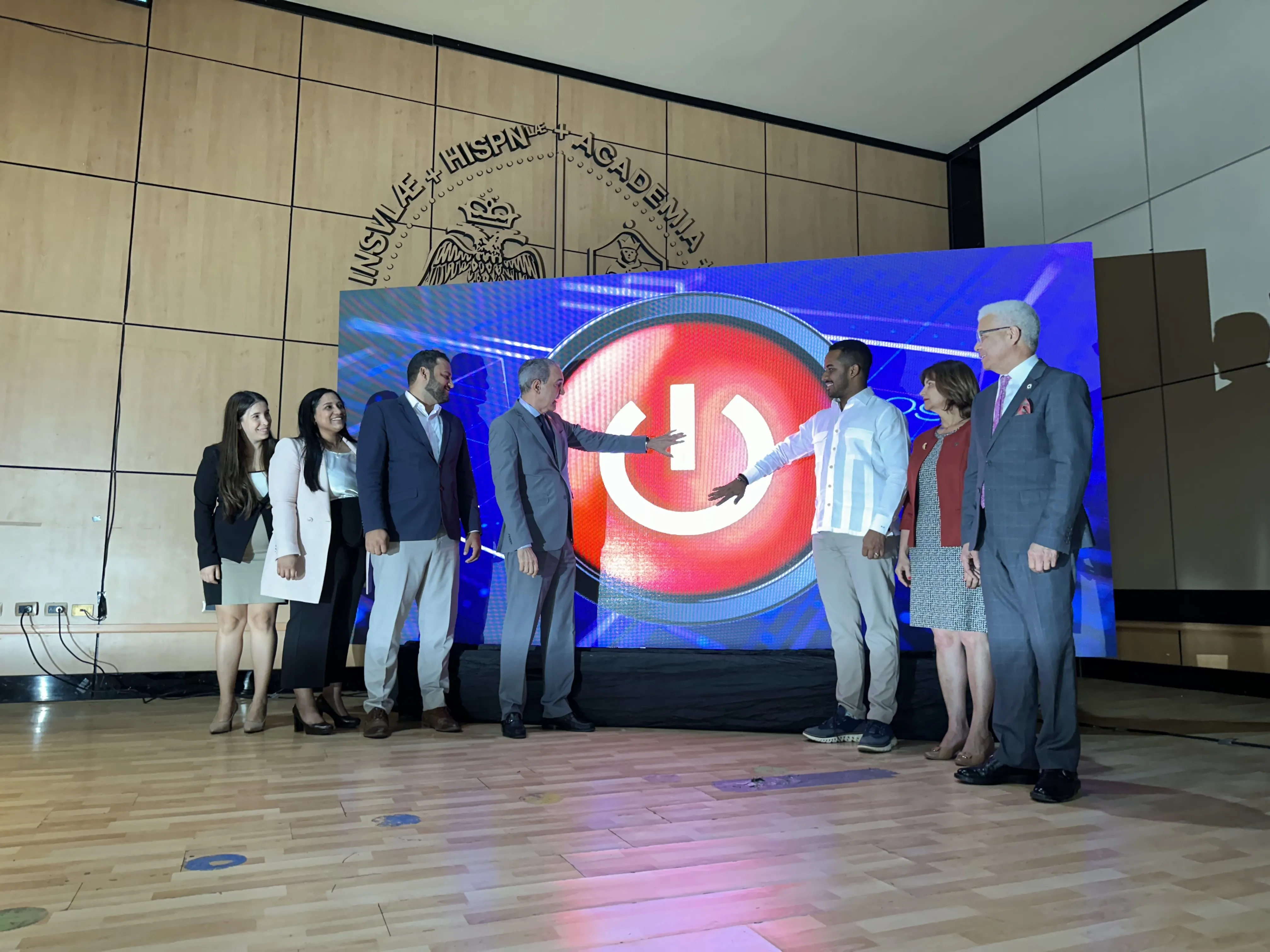 Ministerio de Educación Superior informa hay 10 mil beca nacionales disponibles