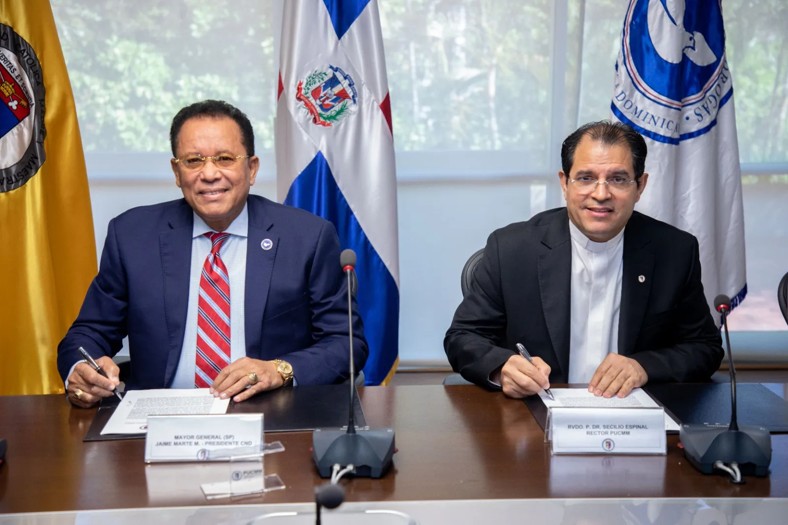 PUCMM y Consejo Nacional de Drogas firman convenio de colaboración interinstitucional