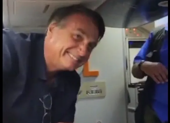 Bolsonaro inicia el viaje de regreso a Brasil desde EEUU