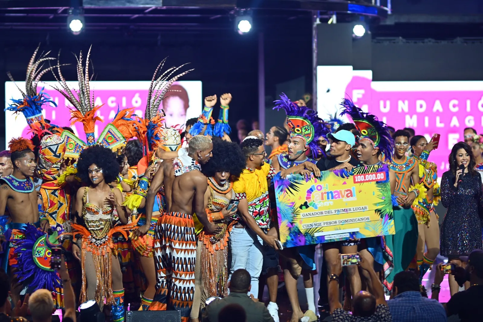 Kilombo, de Bonao, gana primer lugar de “Oh! Carnaval Bávaro, Gran Gala”