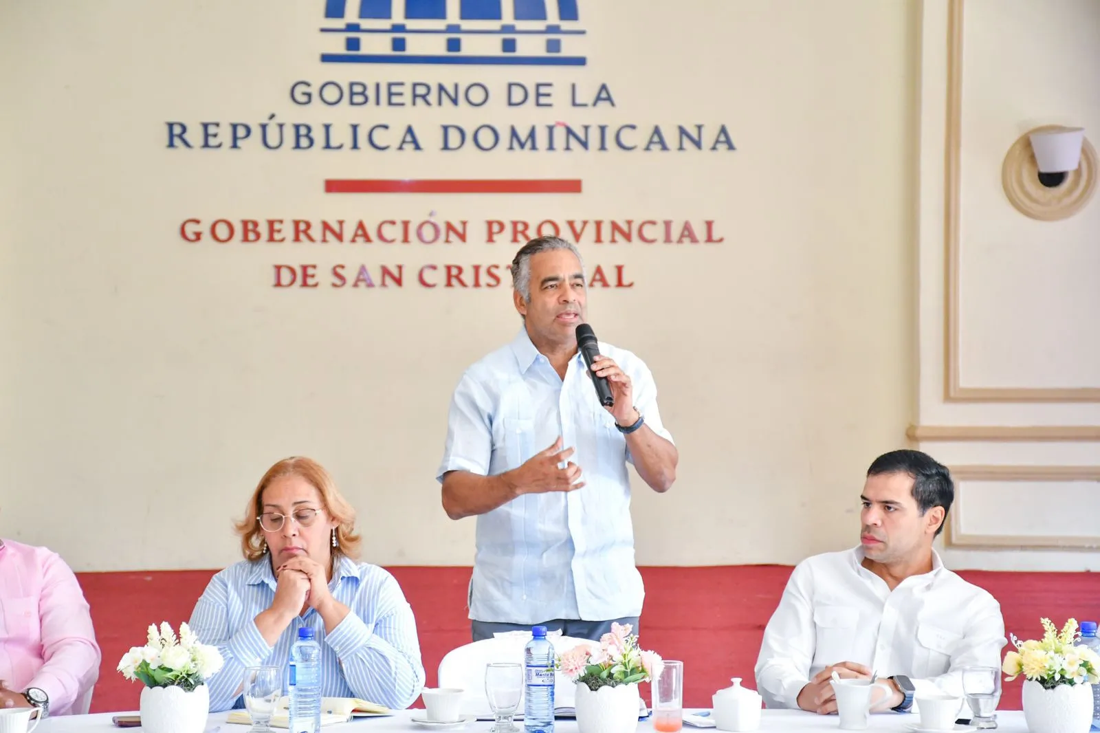 Joel Santos y Roberto Ángel se reúnen con autoridades civiles y comunitarios de San Cristóbal