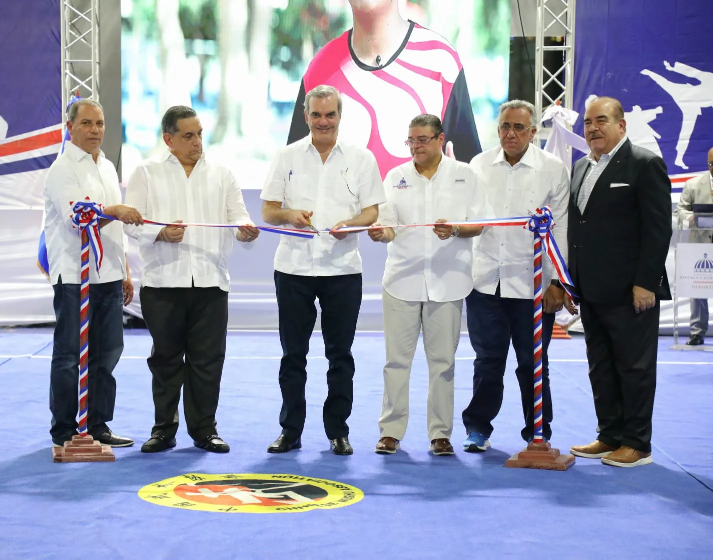 Abinader inaugura Pabellón de Wushu y canchas de baloncesto en el Centro Olímpico