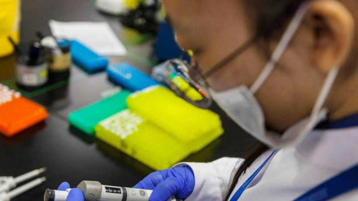 Científicos chinos desarrollan batería implantable que mata tumores