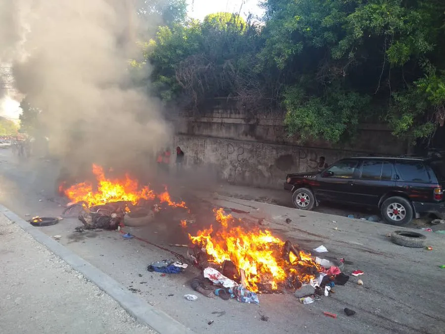 Civiles haitianos linchan y queman a 14 presuntos bandidos