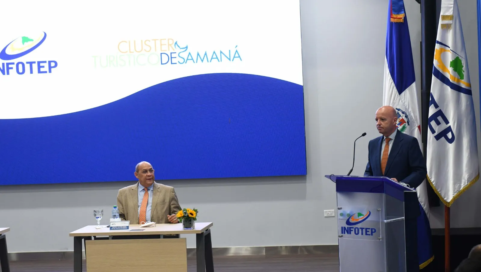 Infotep y el Clúster Turístico de Samaná ratifican acuerdo que elevará la calidad del turismo en zona