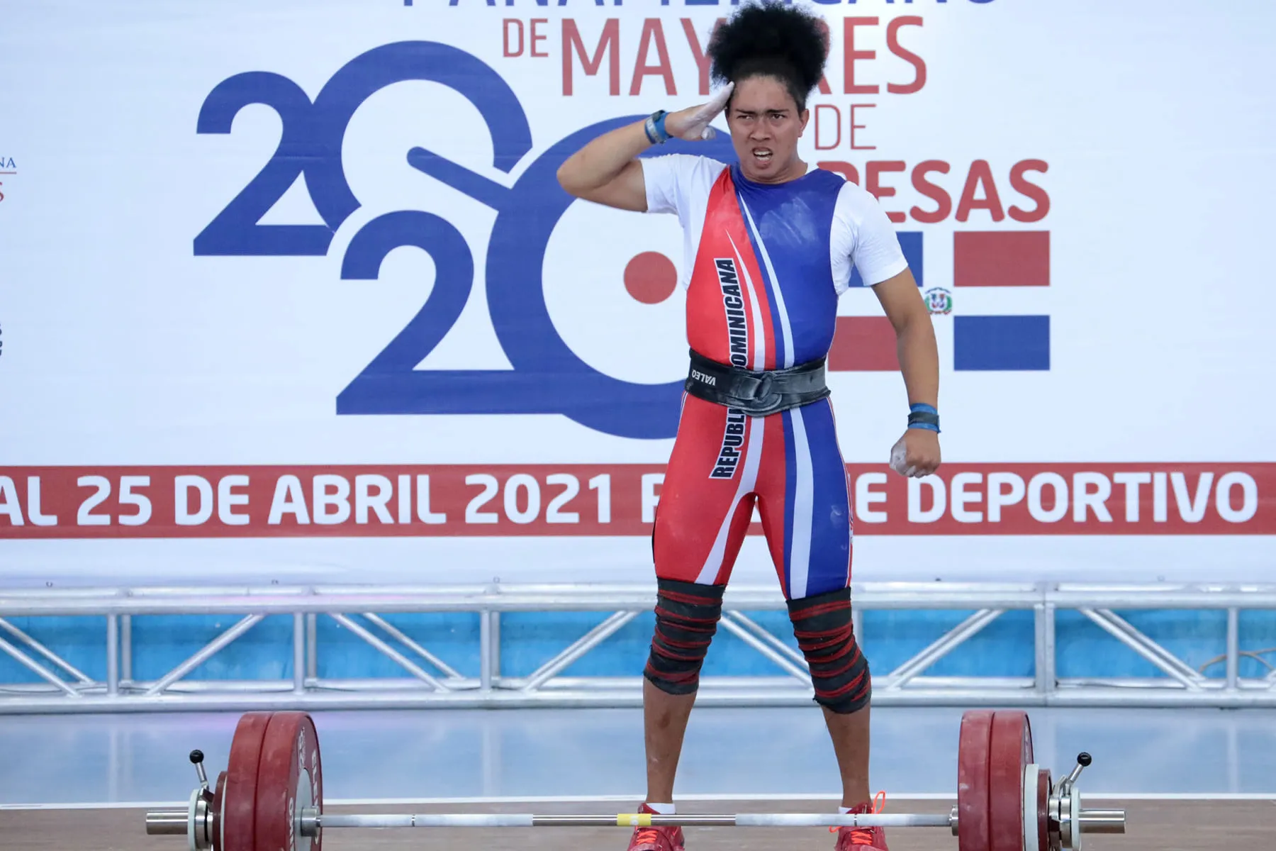 La dominicana Yudelina Mejía triunfa en centroamericano de pesas