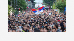 'Nuestra sociedad está enferma': no cesa la indignación por el doble tiroteo en Serbia