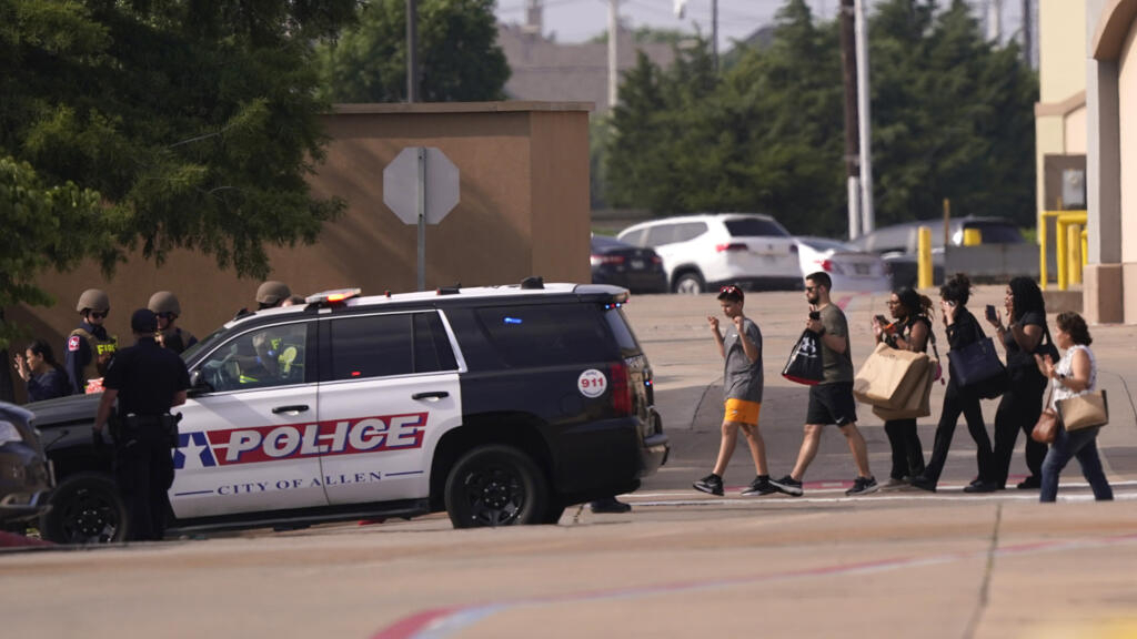 Un tirador mata a ocho personas en un centro comercial de Texas, EEUU