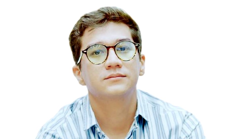 “Al entrar en una habitación uno puede percibir el aroma de quién está más cerca de la muerte”: Orlando Mondragón, médico y poeta