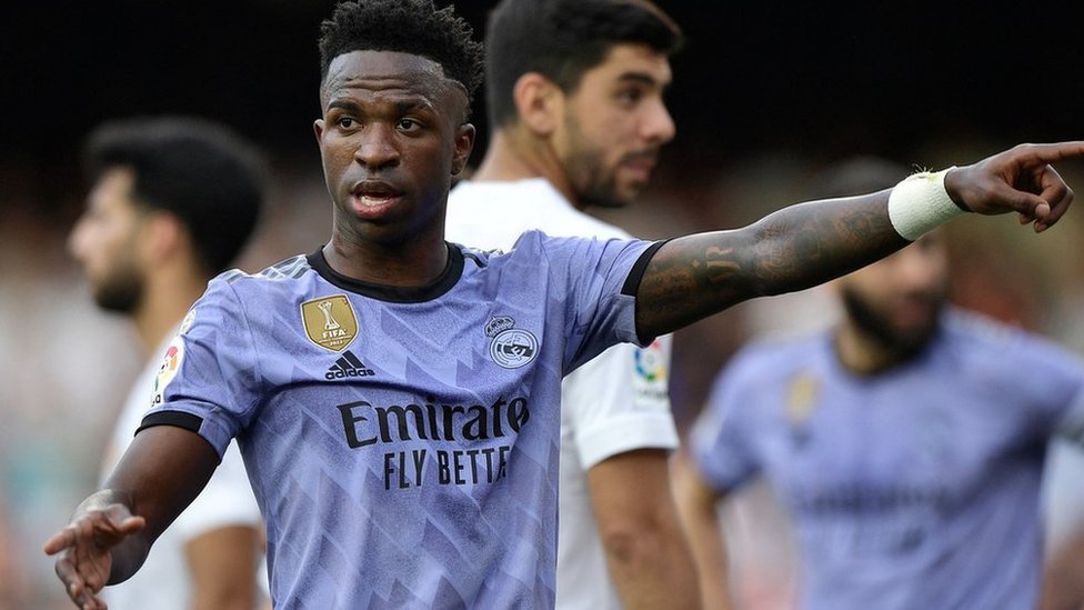 La Liga que fue de Ronaldo y Messi hoy es de los racistas: la reacción de Vinícius Júnior ante cánticos discriminatorios en un partido del campeonato de fútbol español