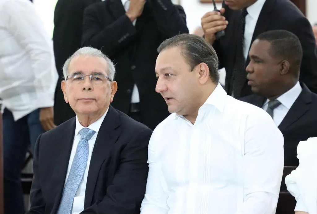 Lea carta de renuncia de Francisco Javier; Danilo Medina asumiría dirección de campaña de Abel Martínez