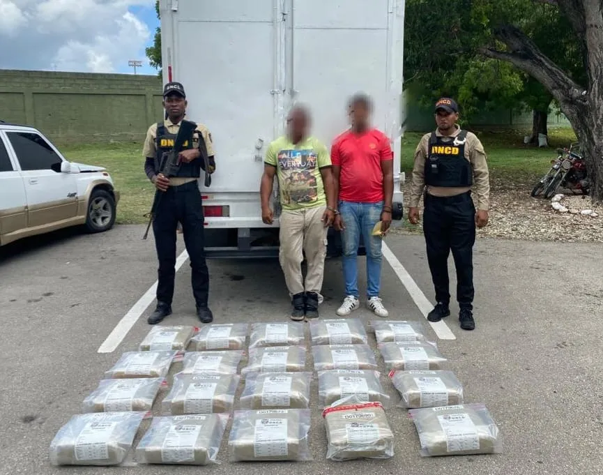 Dos detenidos en Barahora por transportar 200 libras de marihuana