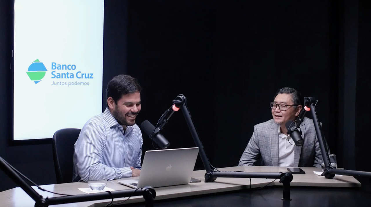 Banco Santa Cruz lanza podcast de educación financiera y tecnología
