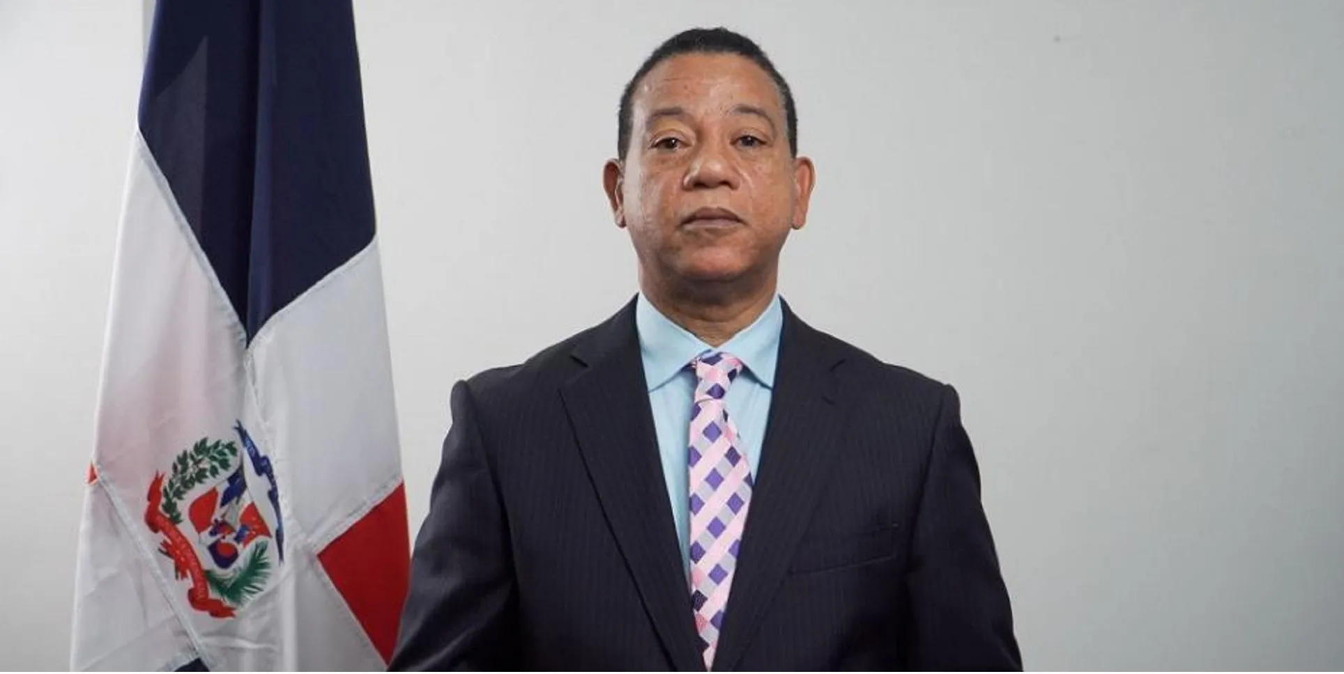 Empresario Rosario aspira a la candidatura presidencial de AlPaís
