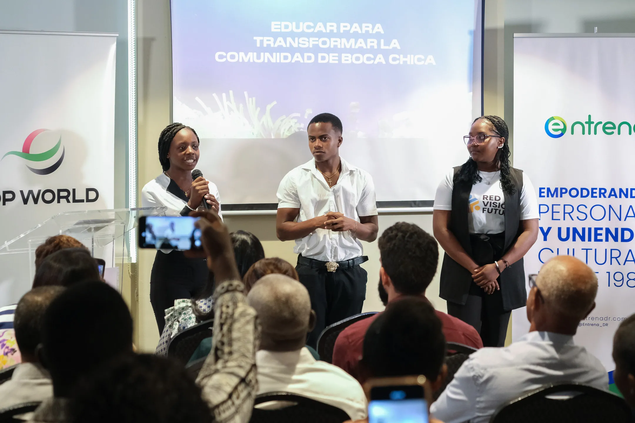 DP World Dominicana contribuye al desarrollo de 3,556 jóvenes de Boca Chica