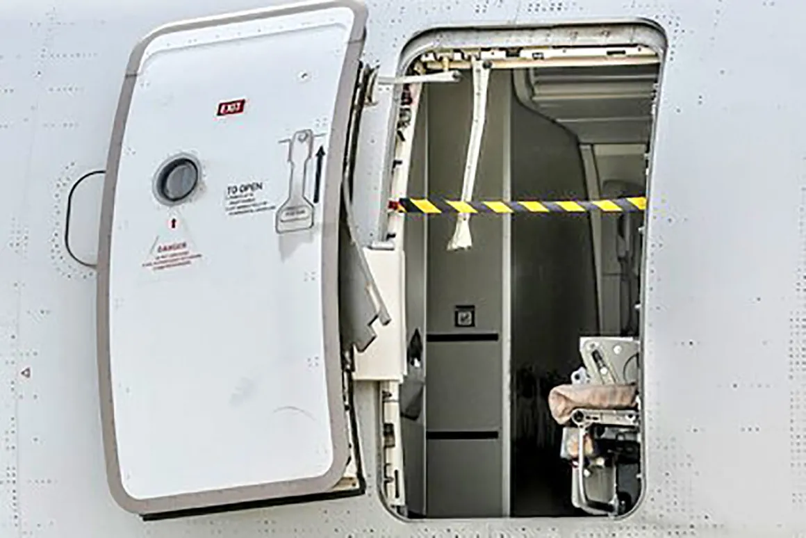 Pasajero abre puerta de emergencia de avión antes del aterrizaje