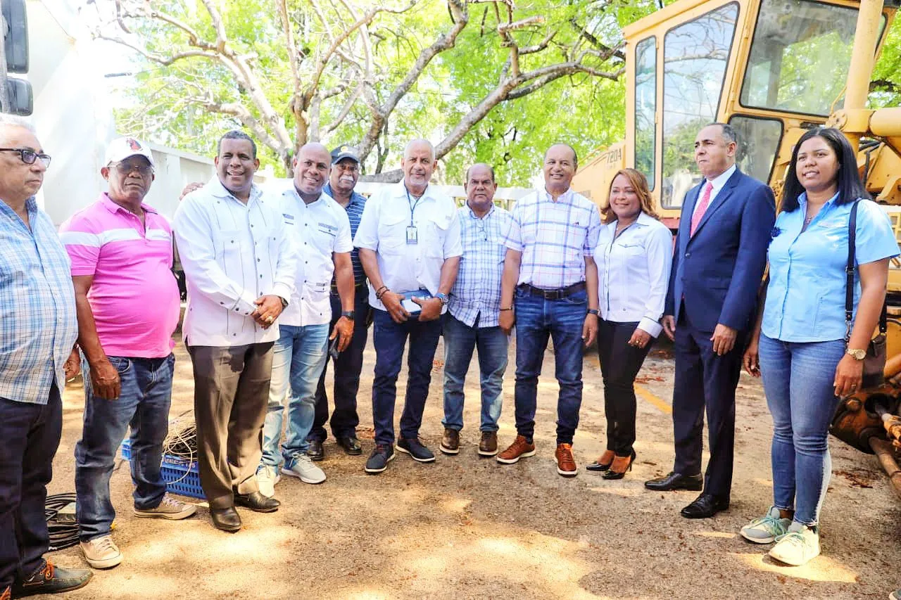 Agricultura inicia operativo de siembra y reconstrucción de caminos vecinales SPM