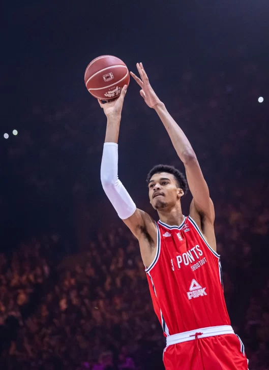 Wembanyama, número 1 del draft de la NBA, se borra del mundial de baloncesto