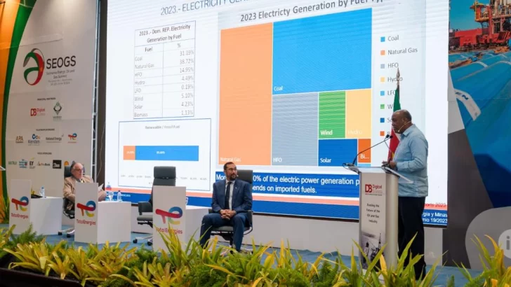 Ministro Almonte expone en Surinam potencial de RD en gas y petróleo