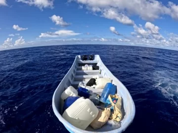 Detienen a indocumentados dominicanos al desembarcar en el noroeste de Puerto Rico