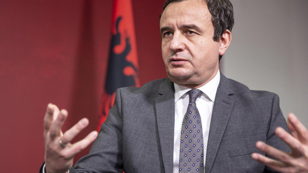 Kosovo: la población albanesa apoya al primer ministro, criticado por Occidente