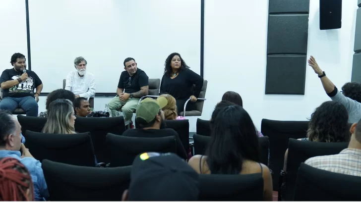 Centro Cultural Banreservas celebró la Tertulia de la Yarda, panel sobre historia del rock dominicano