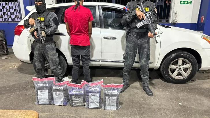 Decomisan 30 paquetes de cocaína en el Puerto Don Diego