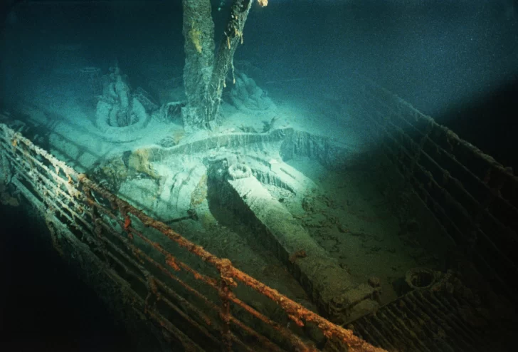 Desaparece un submarino que llevaba a cinco turistas a ver los restos del Titanic