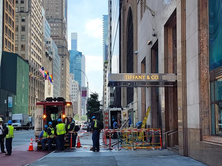 Incendio sin víctimas en la tienda de lujo Tiffany´s de la Quinta Avenida de Nueva York