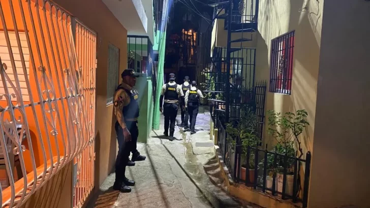 Autoridades detienen a 49 personas y se incautan de 7 kilos de droga en varios operativos