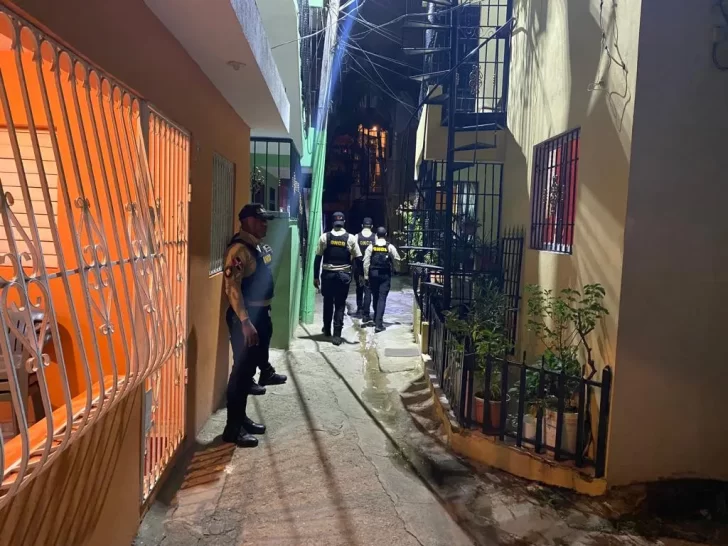 Autoridades detienen a 49 personas y se incautan de 7 kilos de droga en varios operativos