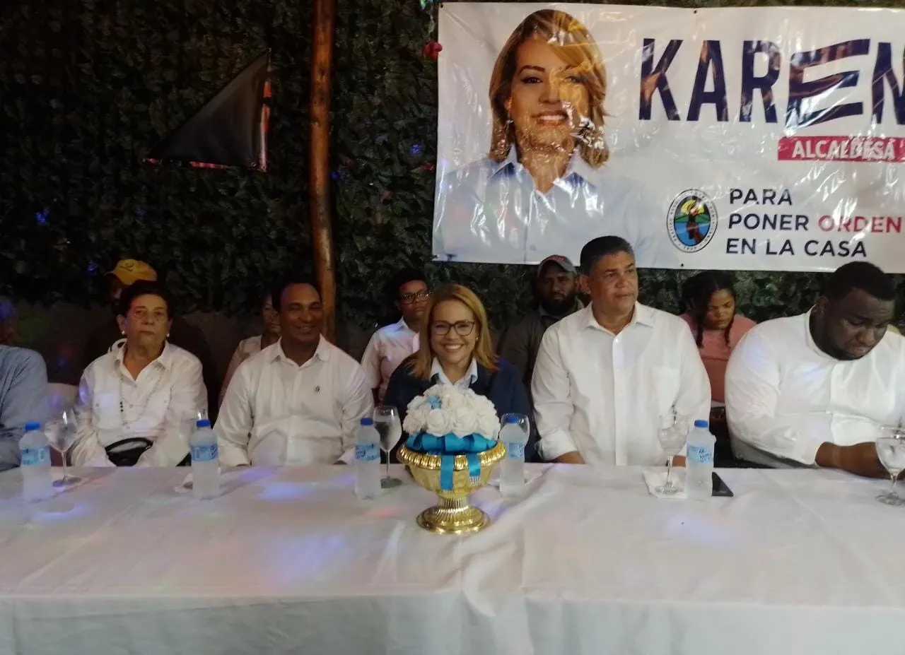 Karen Serrata anuncia que aspira a dirigir la alcaldía de Los Alcarrizos