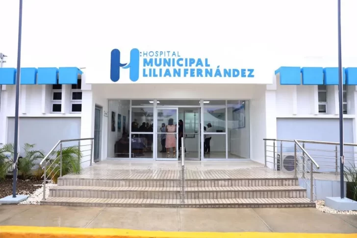 Gobierno entrega remozamiento hospital municipal Lilian Fernández en Navarrete