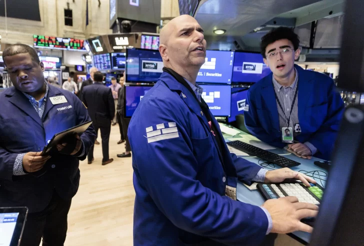 Wall Street abre en rojo y el Dow Jones baja un leve 0,03%