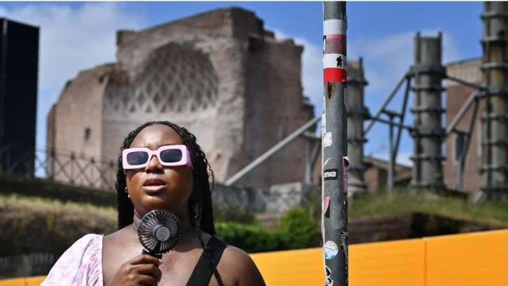 La ola de calor provoca alertas rojas en 16 ciudades de Italia