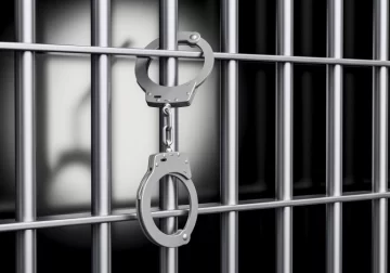 Hombre hallado culpable de robo y violación sexual es condenado a 20 años de prisión