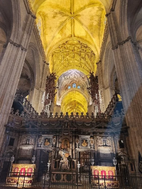 Catedral-de-Sevilla-59-546x728
