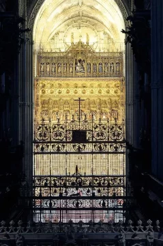 Catedral-de-Sevilla-porton-484x728