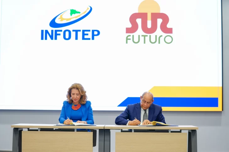 Sur Futuro e Infotep firman acuerdo de colaboración