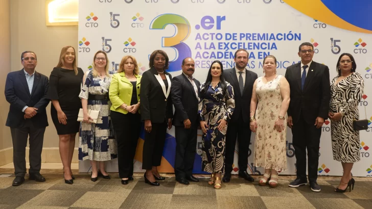 Grupo CTO premia la excelencia de médicos dominicanos