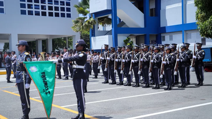 Abinader admite que la reforma de la Policía Nacional llevará 