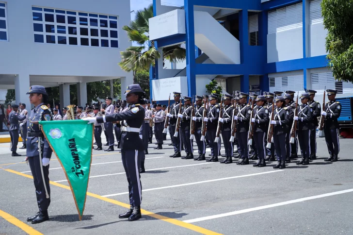 Abinader admite que la reforma de la Policía Nacional llevará 